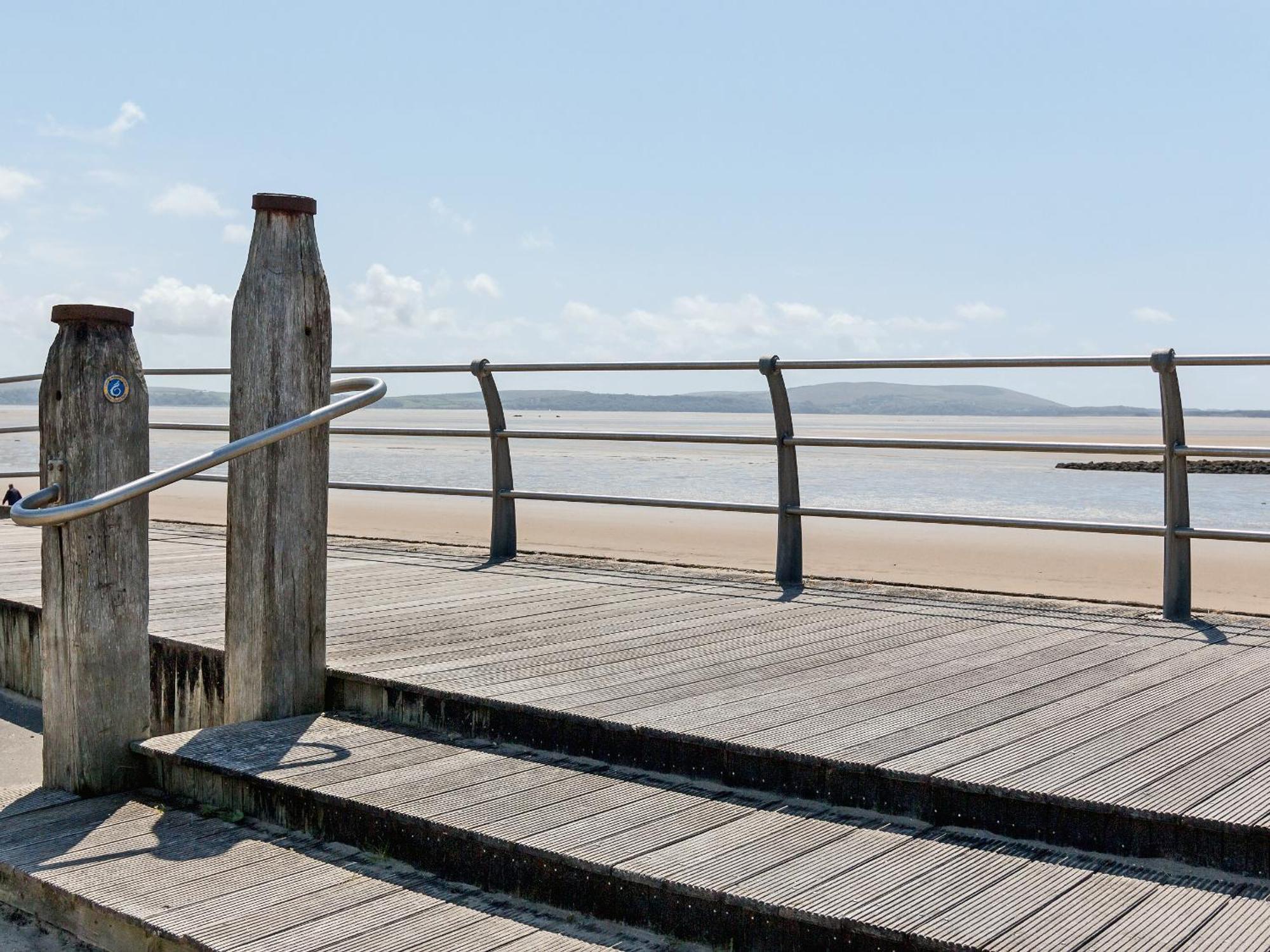 Вилла Beachlands Лланелли Экстерьер фото